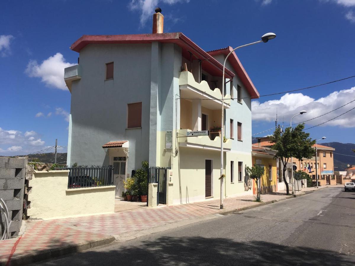 Bed And Breakfast Da Antonio - Orgosolo Luaran gambar